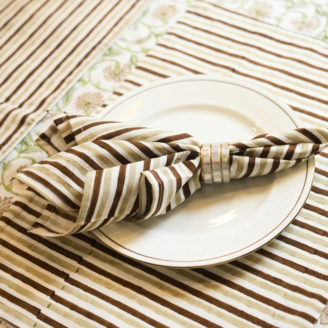 Walnut Grove Napkin Set of 4