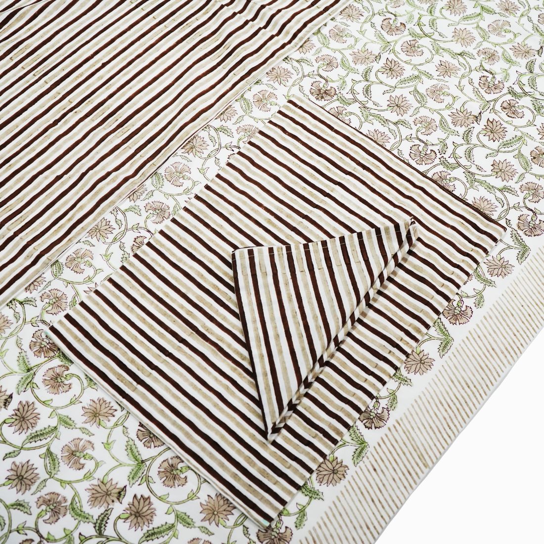 Walnut Grove Table Linen