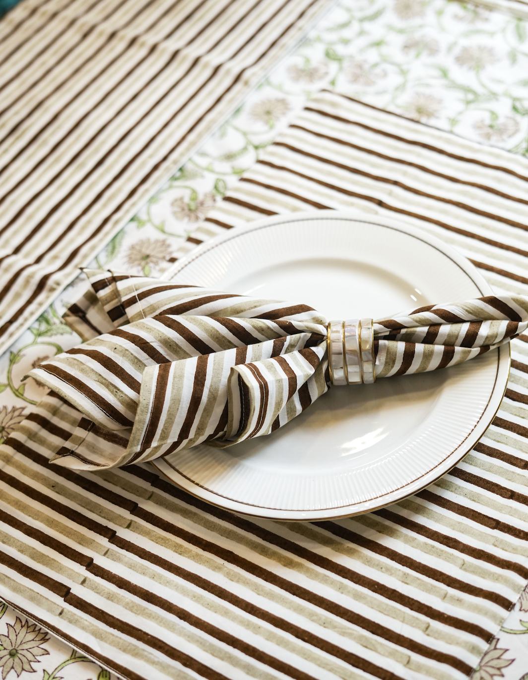 Walnut Grove Table Runner